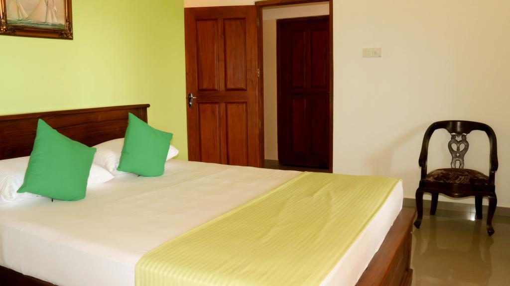 Ziegler Cottage Negombo Zimmer foto